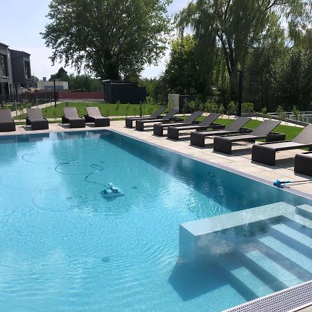25H Spa-Residenz Best Sleep Privat Garden & Pools Neusiedl am See Exterior foto