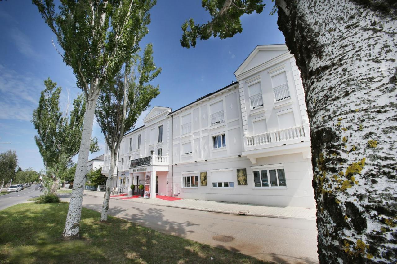 25H Spa-Residenz Best Sleep Privat Garden & Pools Neusiedl am See Exterior foto