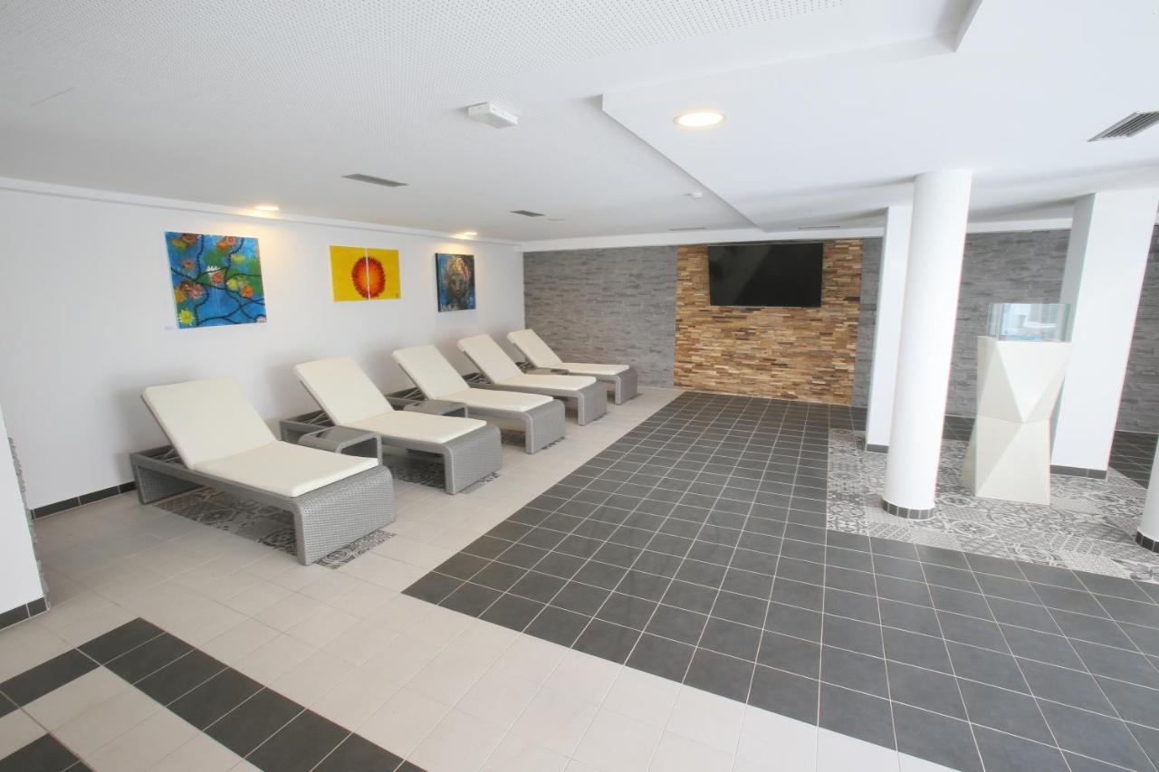 25H Spa-Residenz Best Sleep Privat Garden & Pools Neusiedl am See Exterior foto